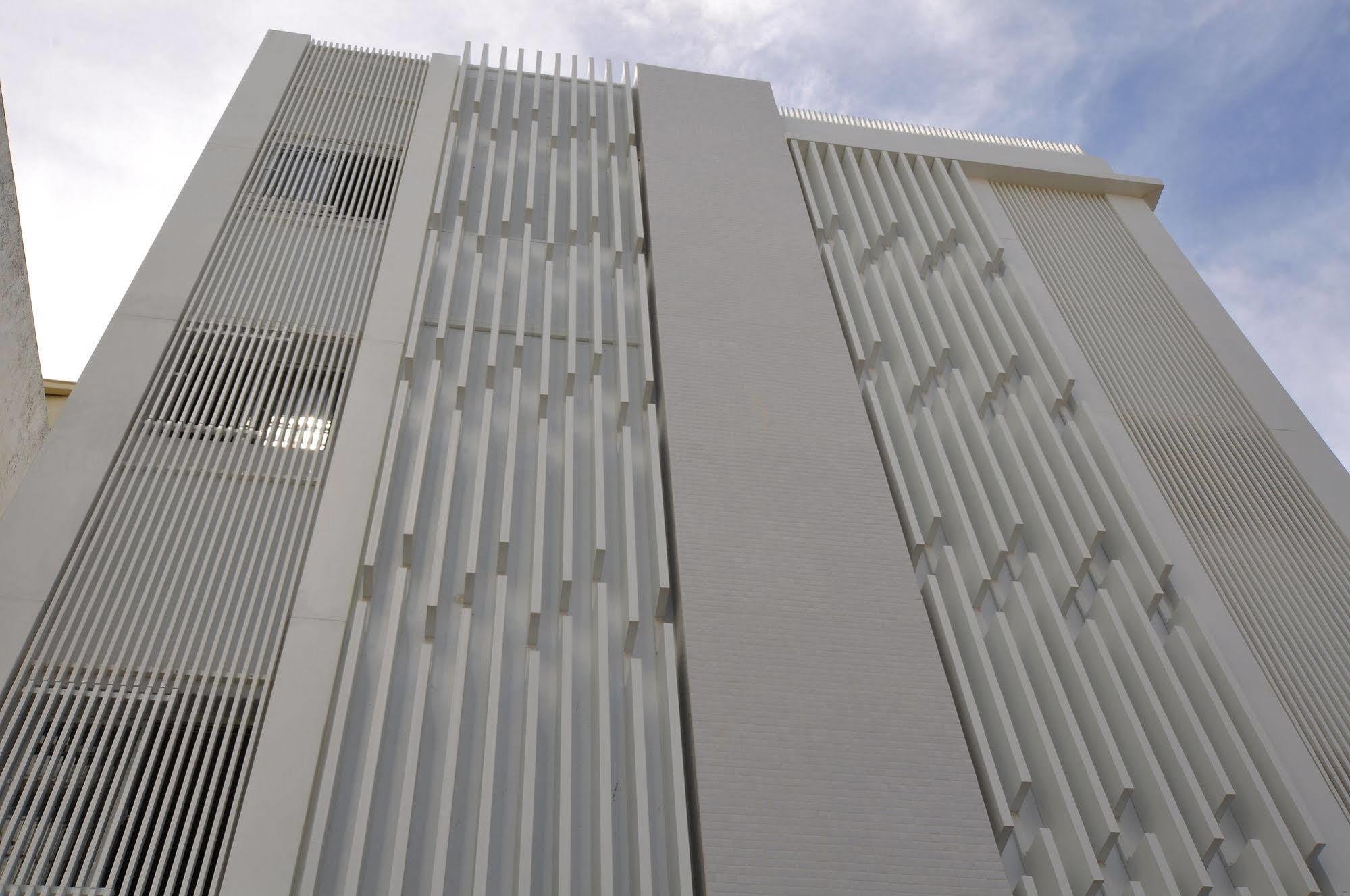 Leesing Hotel Kaohsiung Exteriör bild