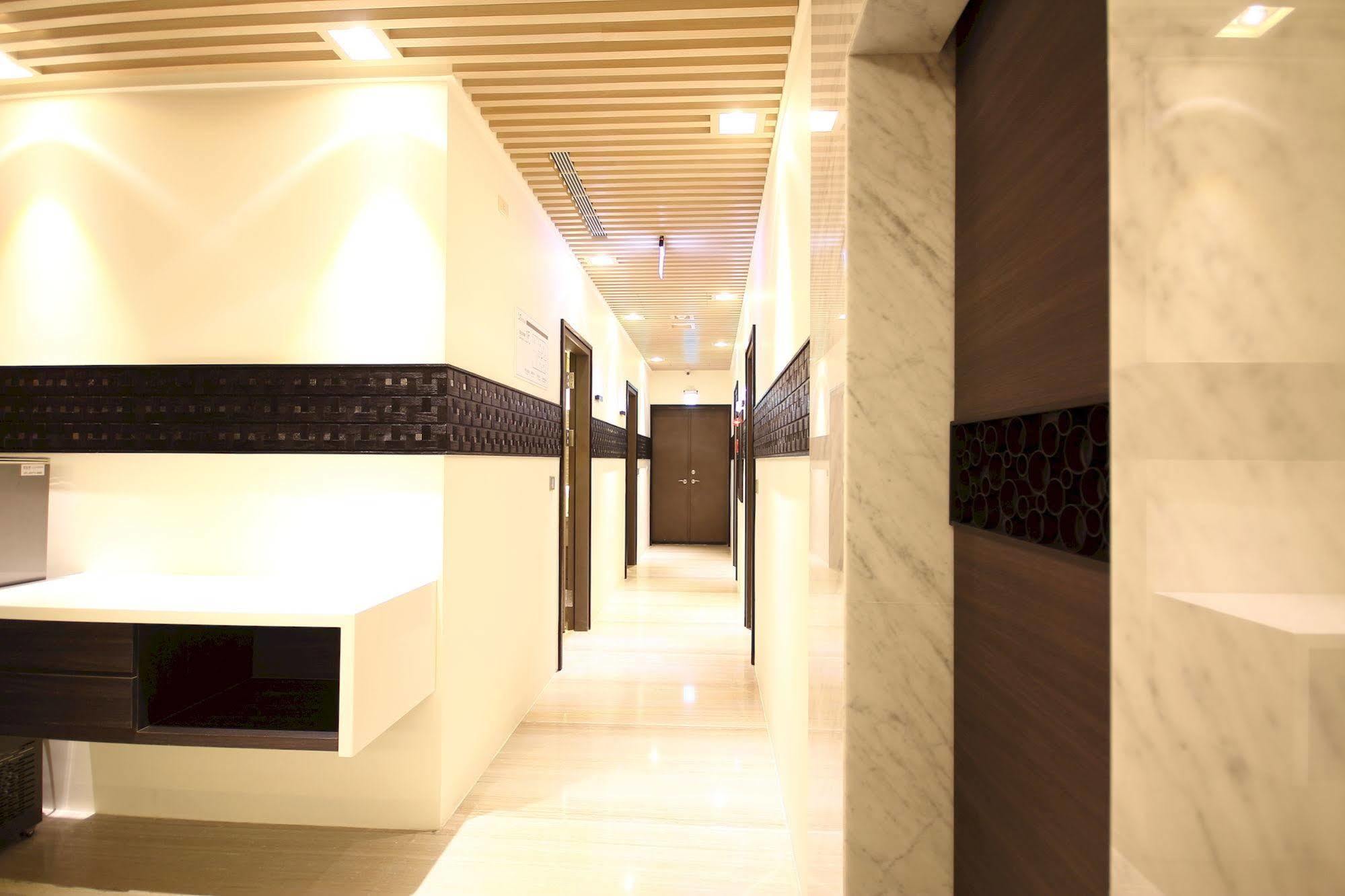 Leesing Hotel Kaohsiung Exteriör bild